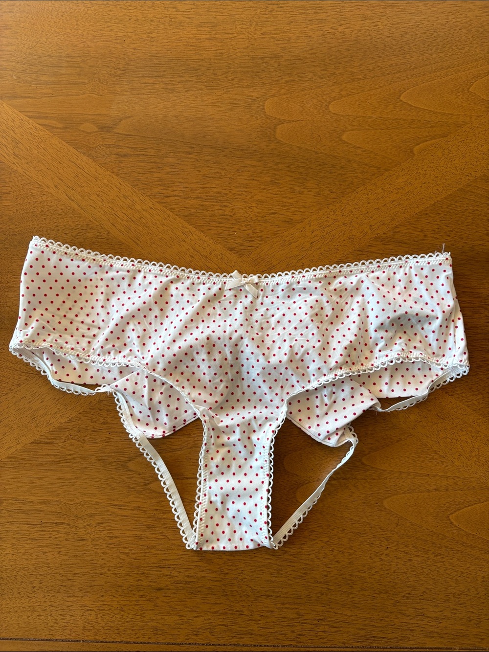 Victoria Secret Womwn’s White and Red Polka Dot Open Back Ouvert Panties